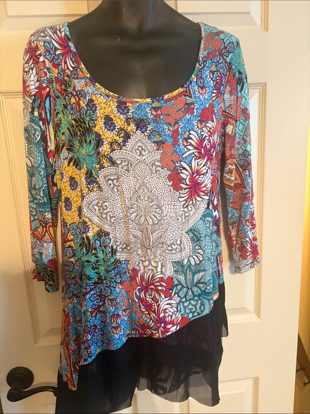 Cable & Gauge Multicolor Floral Scoop Neck Layered Tunic